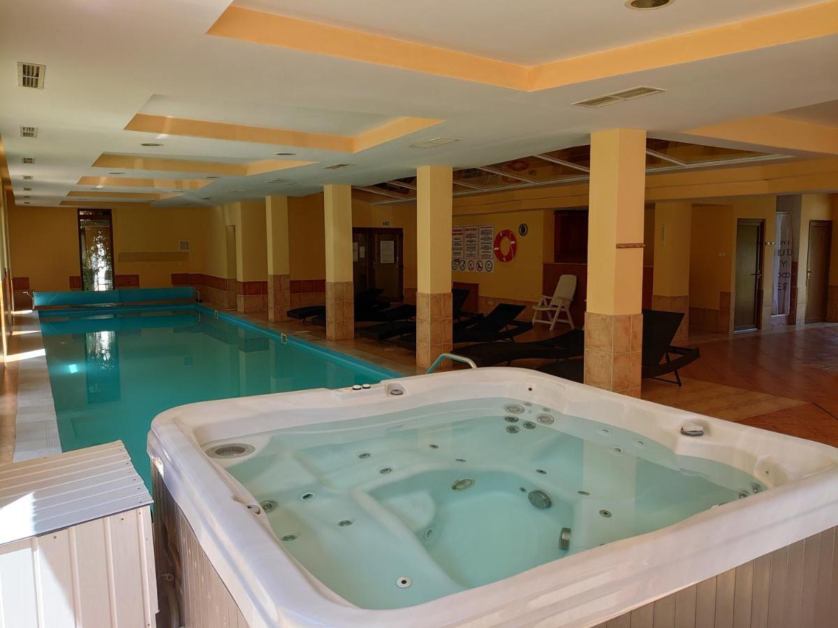 Coke Wellness Apartman Siofok Exterior photo
